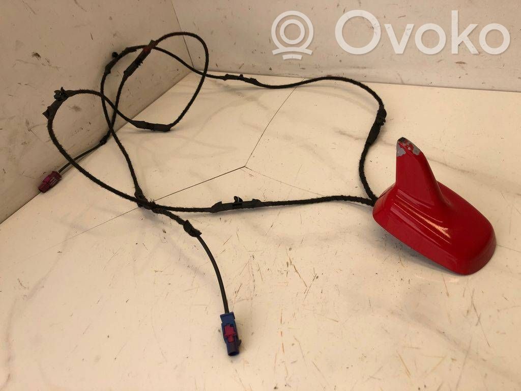 GPS-pystyantenni   8K5035503E