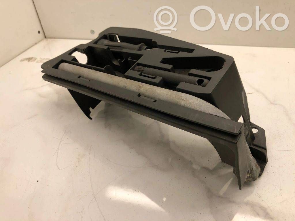 Kit d’outils   4F5012111A
