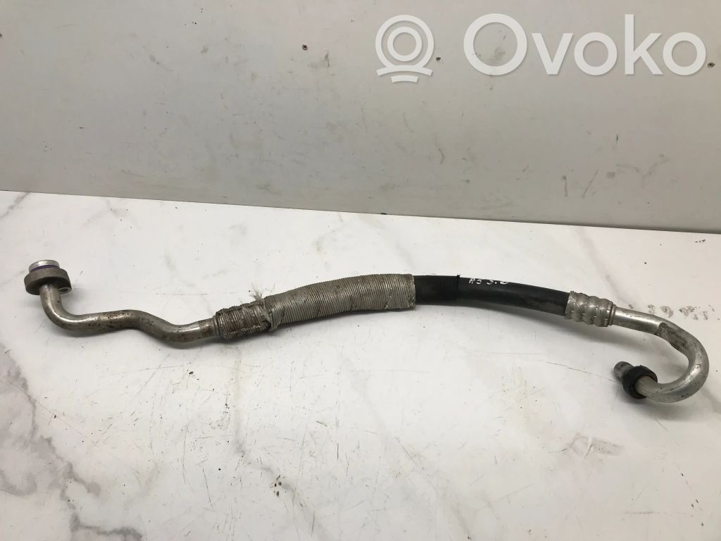 Audi A5 8T 8F Ilmastointilaitteen putki (A/C) 