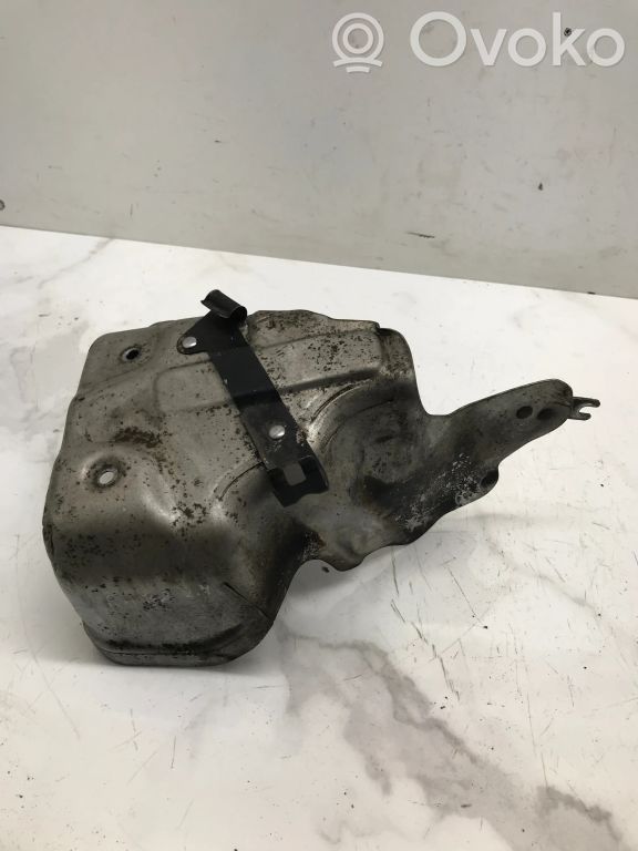 Heat shield in engine bay   059145323