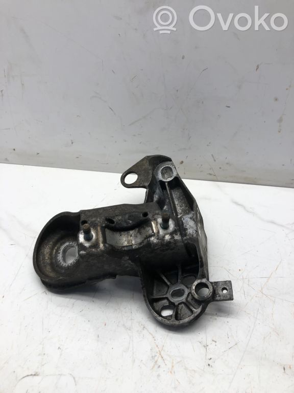 Engine mounting bracket   8E0199352F
