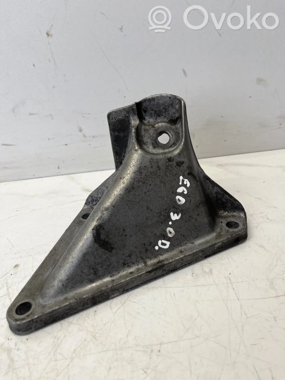 Halterung Lager Motor   6761149,EN1706AC