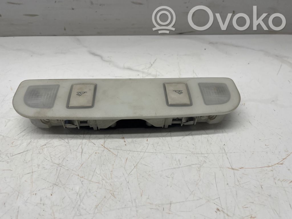 Audi A6 S6 C6 4F Takaistuimen valo 