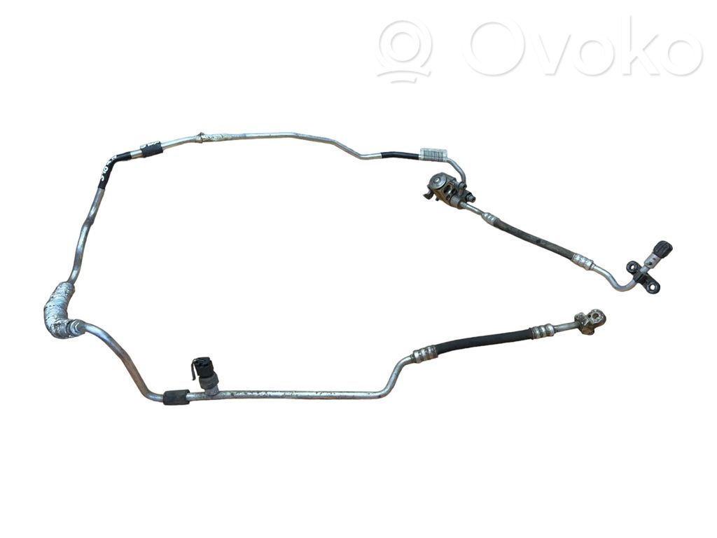 BMW 3 E90 E91 Ilmastointilaitteen putki (A/C) 