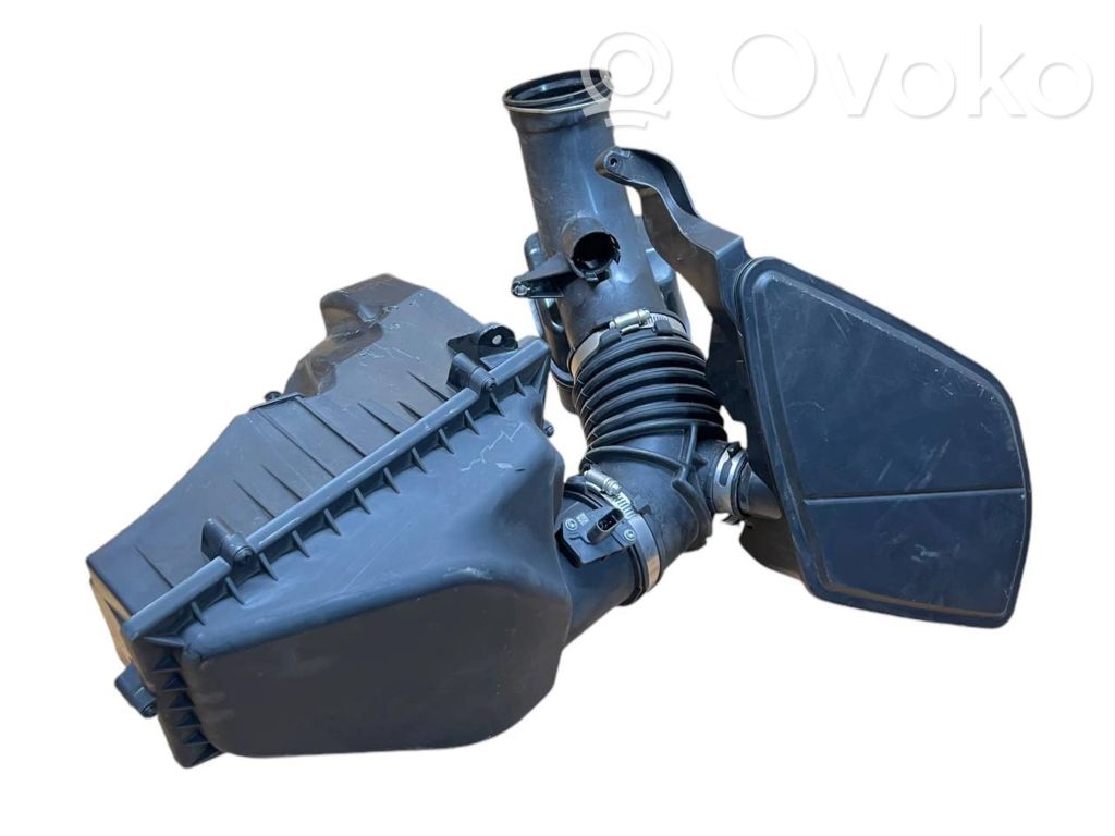 BMW 5 G30 G31 G38 Obudowa filtra powietrza 