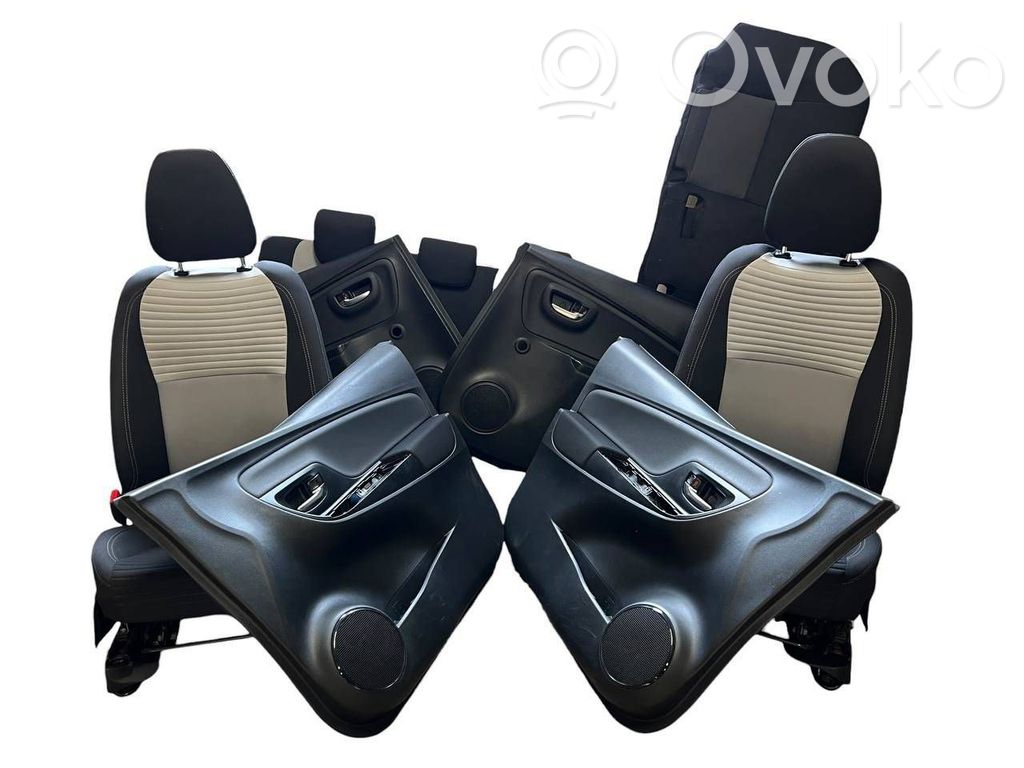 Kit intérieur   677640D130,676130D550,676140D550,677630D130