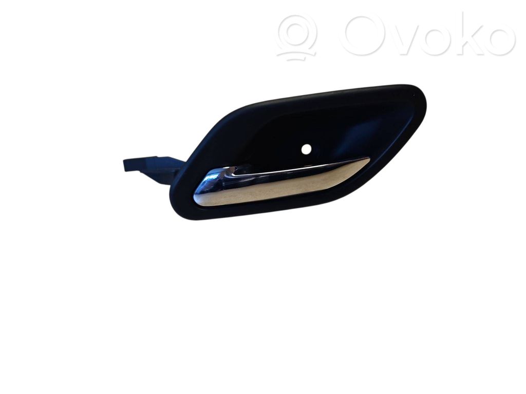Front door interior handle   8226049