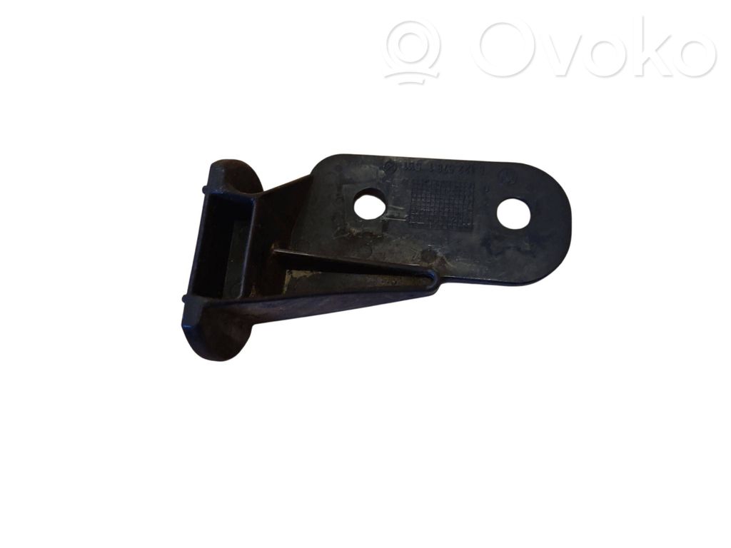Front bumper mounting bracket   8122578