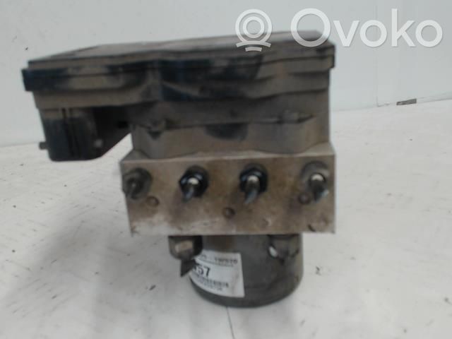 Bomba de ABS   589201W570