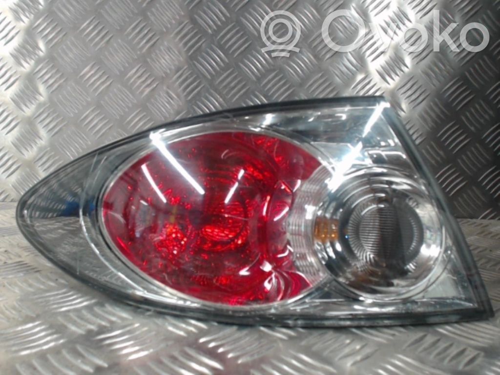 Mazda 6 Aizmugurējais lukturis virsbūvē 