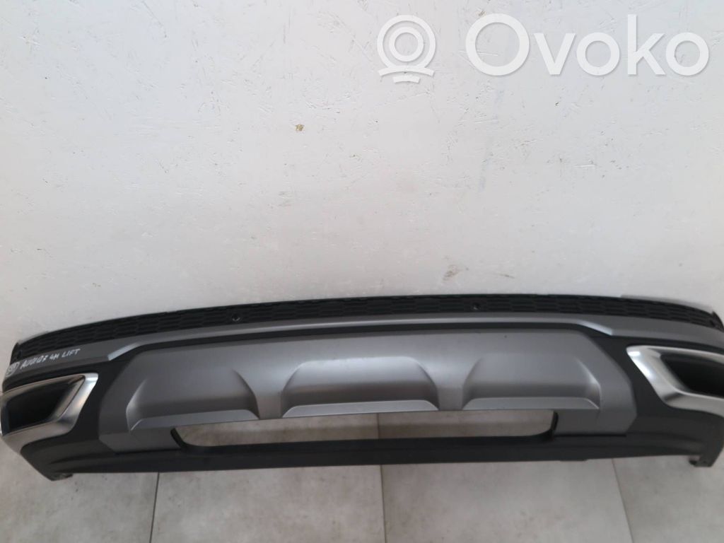 Audi Q7 4M Moldura inferior del parachoques trasero 