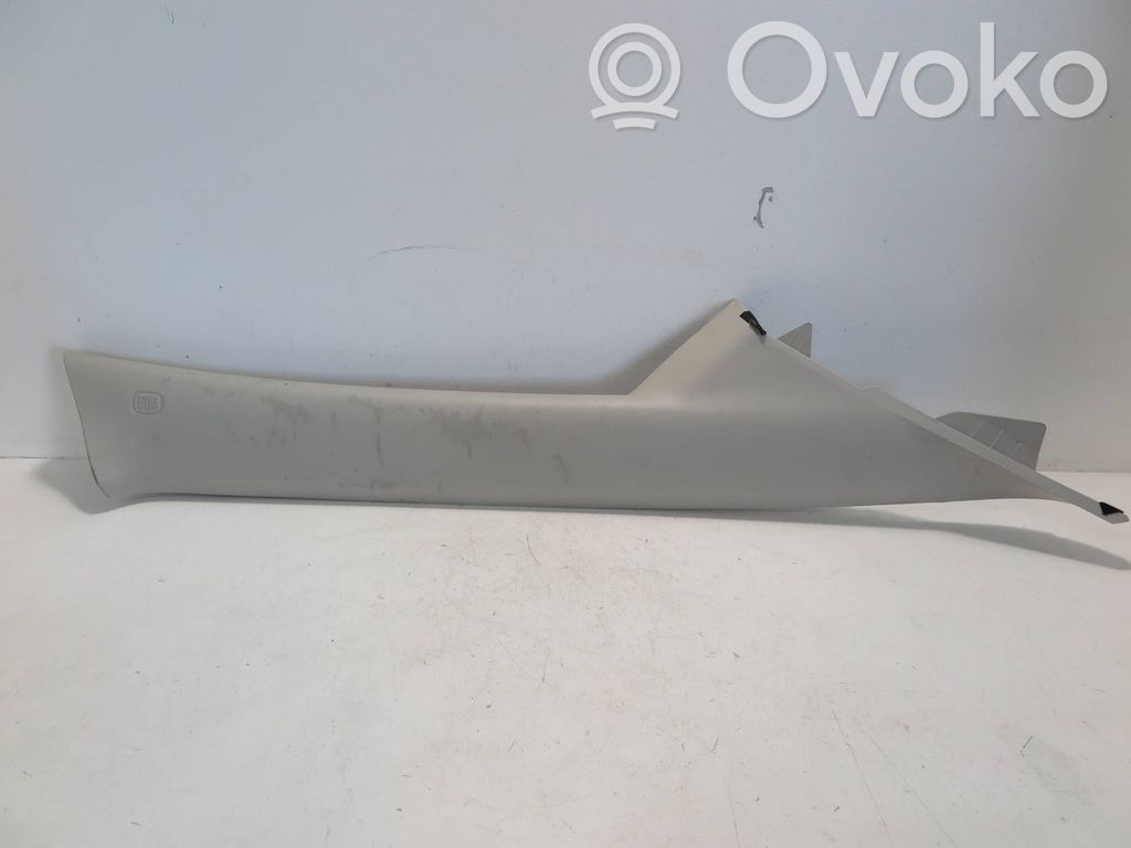 Mazda 5 Kita salono detalė 