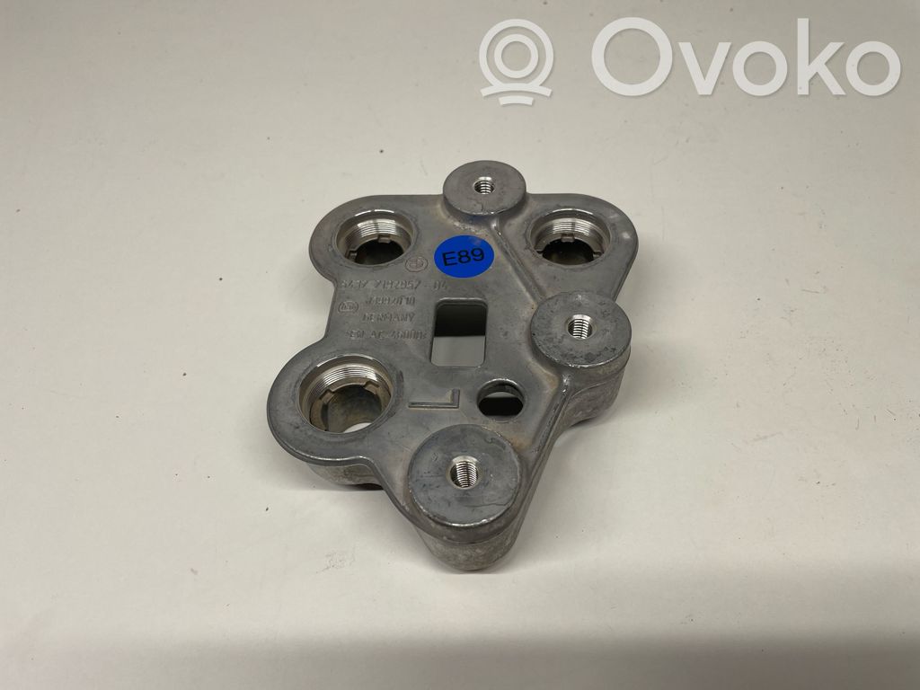 BMW Z4 E89 Bracket in trunk/boot 