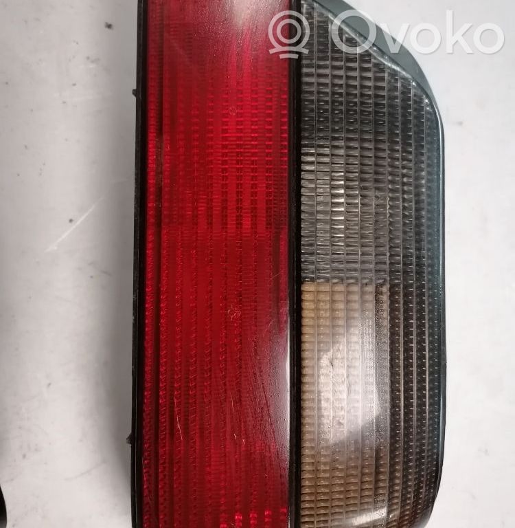 Peugeot 605 Lampă spate în caroserie 
