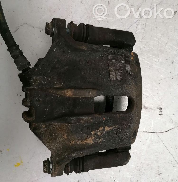 Citroen C3 Zacisk hamulcowy przedni 