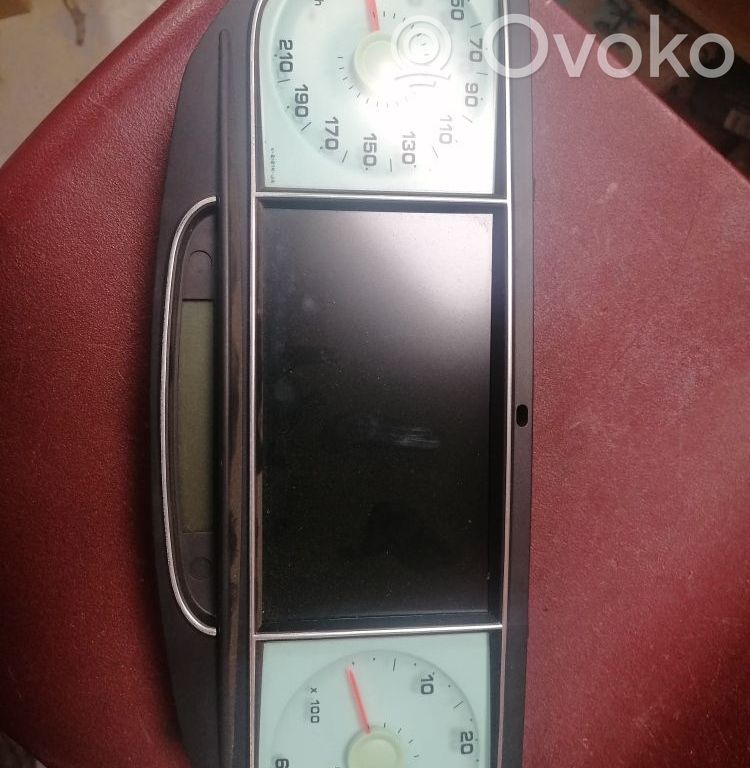 Peugeot 807 Speedometer (instrument cluster) 