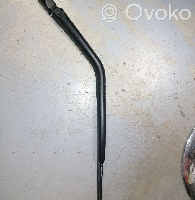 Renault Megane I Brazo del limpiaparabrisas trasero 