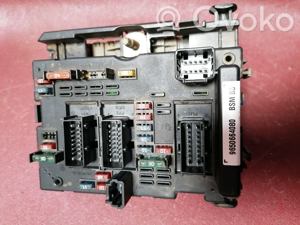 Peugeot 406 Módulo de fusible 