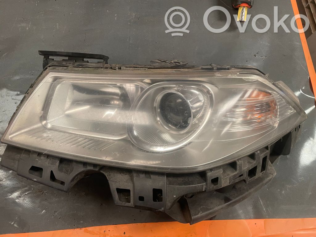 Renault Megane II Phare frontale 