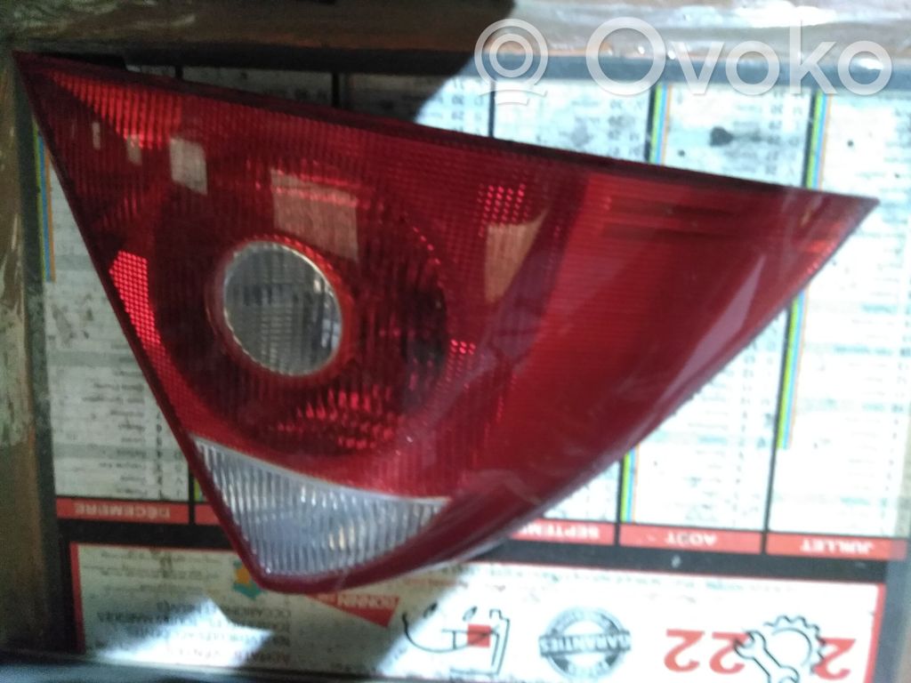 Ford C-MAX I Galinis žibintas kėbule 
