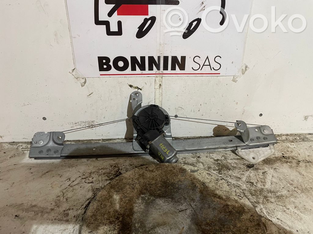 Dacia Logan I Alzacristalli manuale della portiera anteriore 