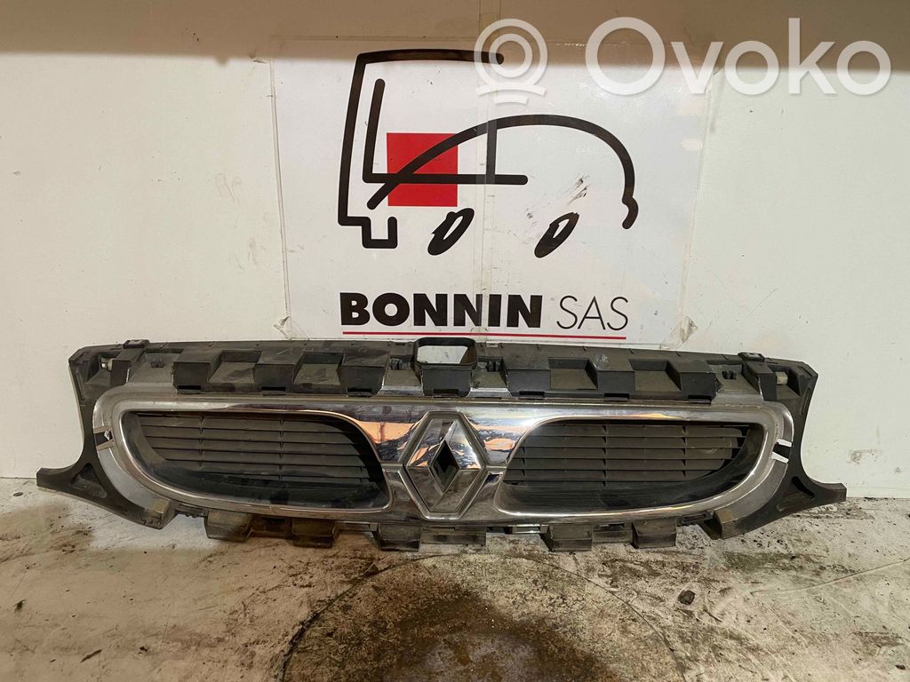 Renault Safrane Maskownica / Grill / Atrapa górna chłodnicy 