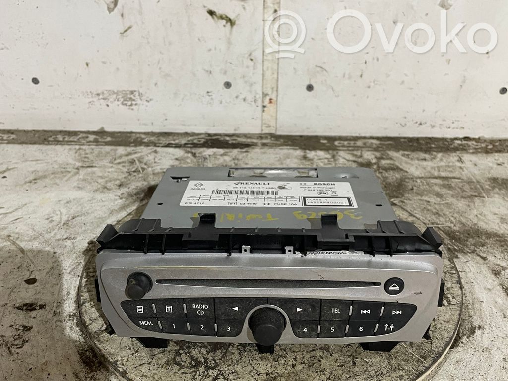 Renault Twingo II Unitate principală radio/CD/DVD/GPS 