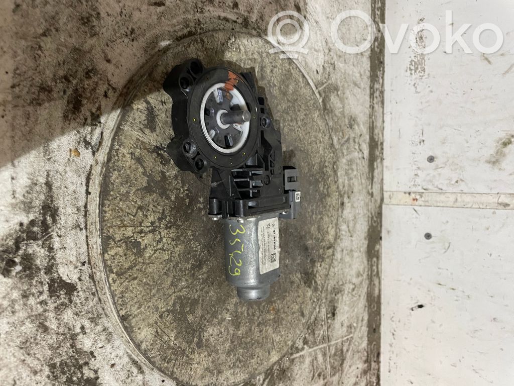 Citroen Berlingo Front door manual window regulator 