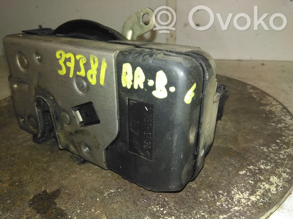 Opel Vivaro Zamek klapy tylnej / bagażnika 