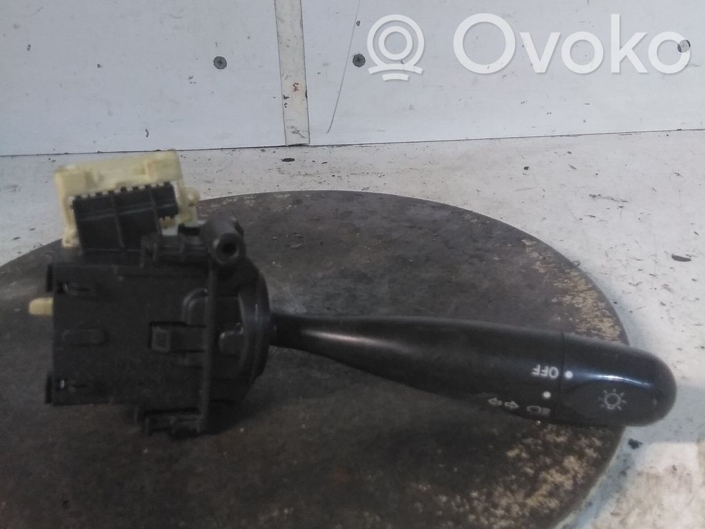 Opel Corsa C Manetka / Przełącznik kierunkowskazów 