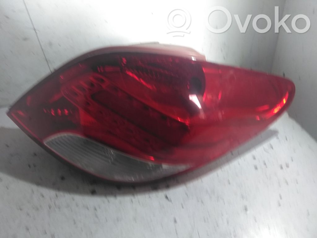 Peugeot 207 Lampa tylna 
