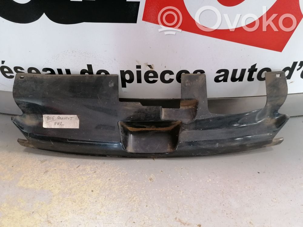 Peugeot 306 Maskownica / Grill / Atrapa górna chłodnicy 