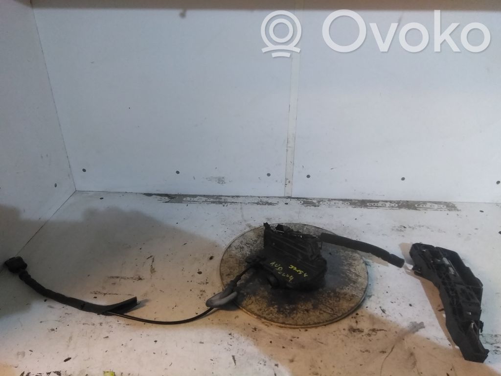 Renault Clio IV Priekšpusē slēdzene 