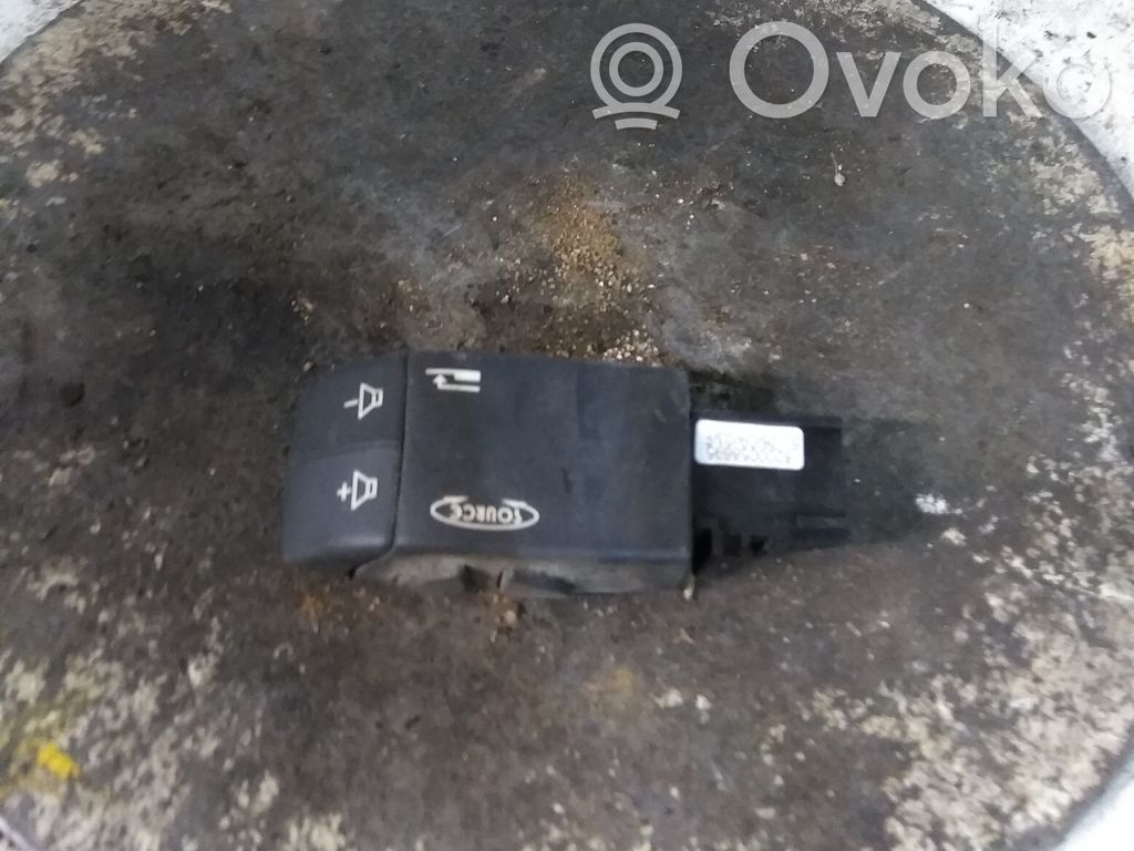 Renault Clio II Radio/CD/DVD/GPS head unit 