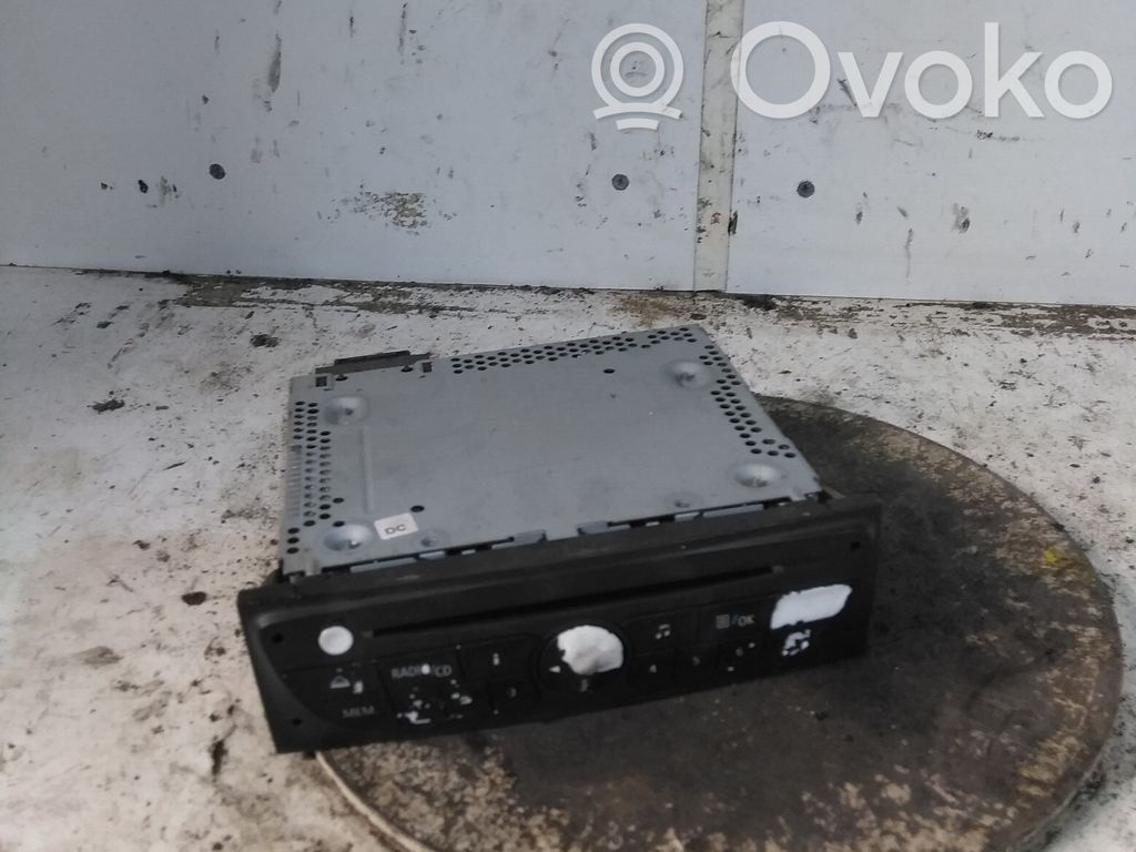 Renault Clio III Unità principale autoradio/CD/DVD/GPS 