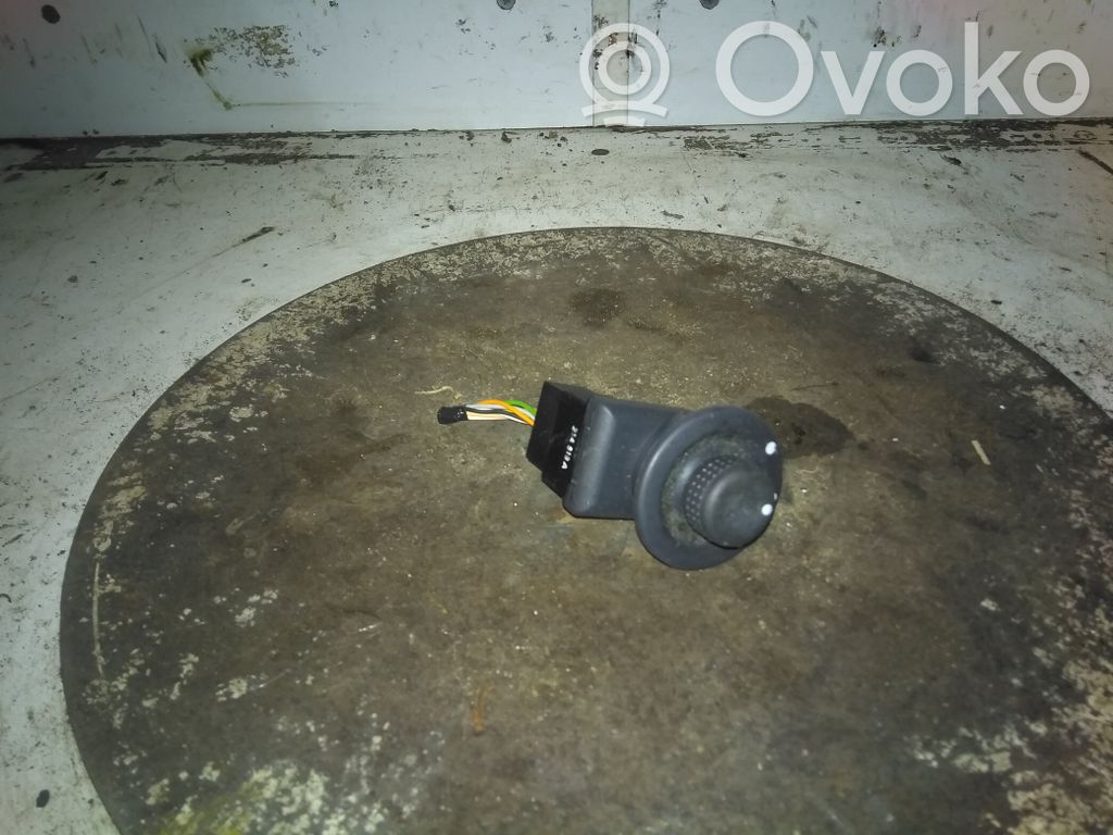 Interruptor del espejo lateral   255704649R,27415873,36683,VDMS18
