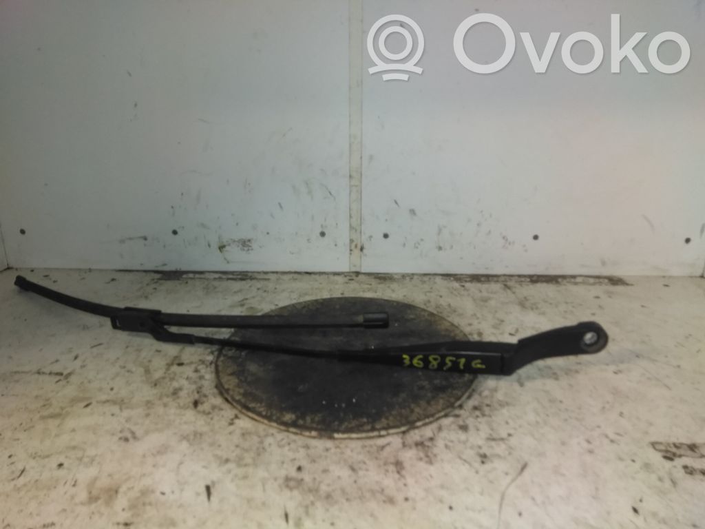Peugeot 308 Braccio della spazzola tergicristallo anteriore 