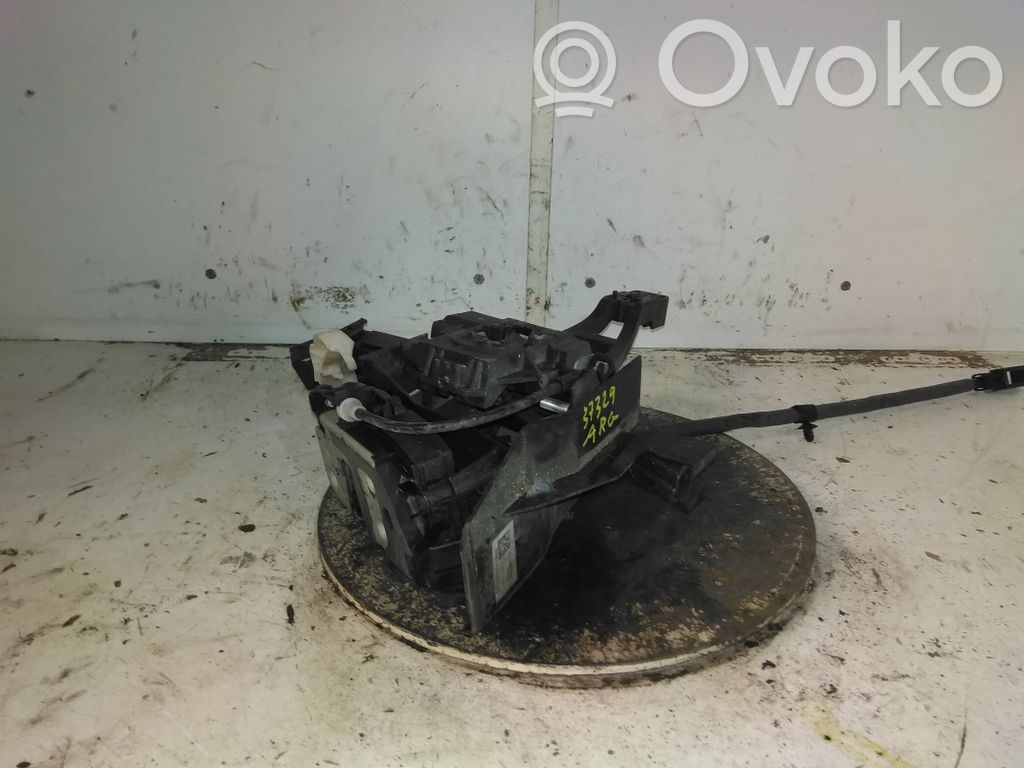 Ford Focus Sliding door lock 
