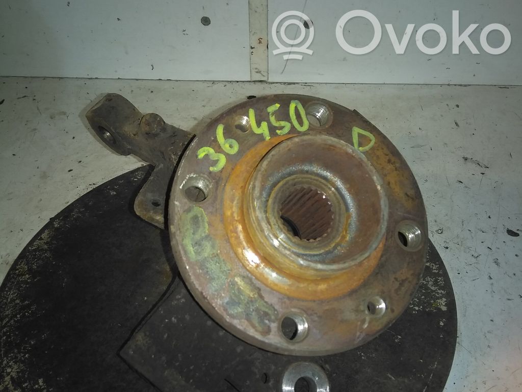 Renault Clio III Zwrotnica koła przedniego 