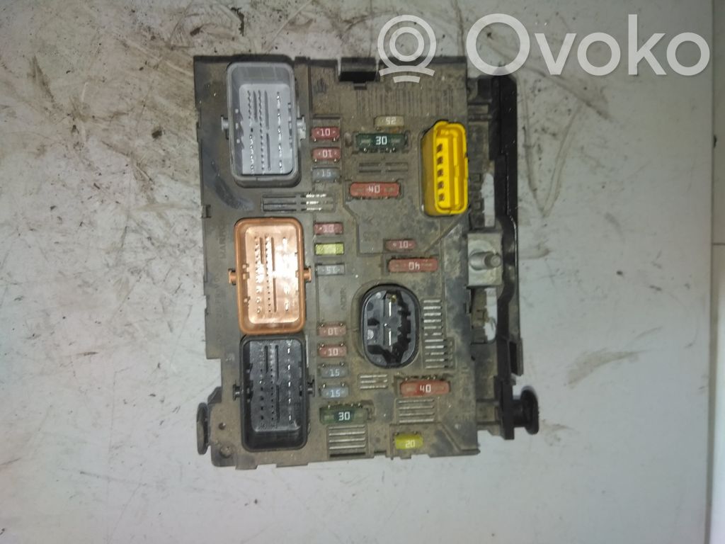 Citroen C4 I Picasso Módulo de fusible 