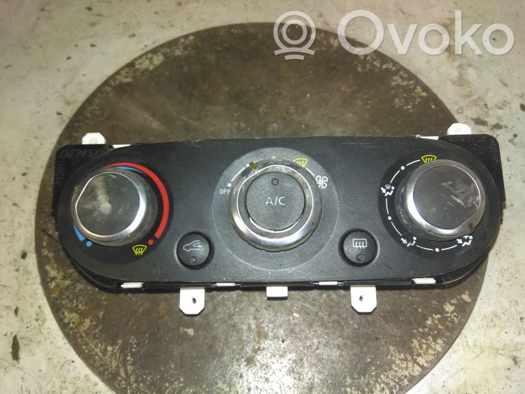 Renault Clio IV Climate control unit 