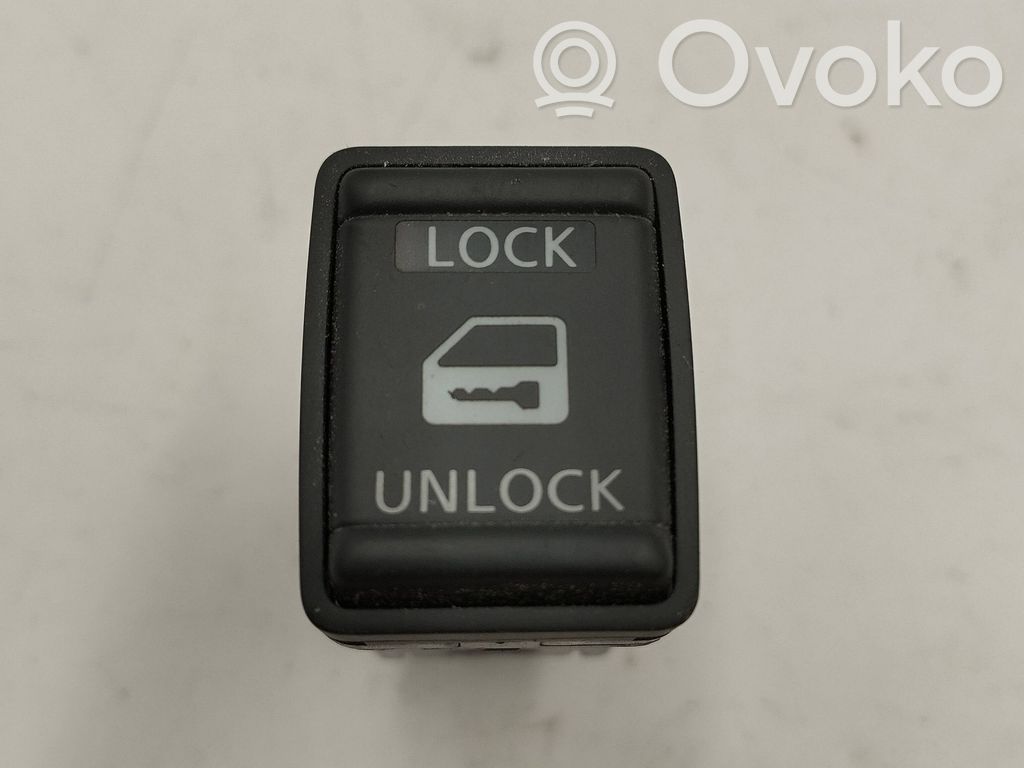 Nissan Note (E12) Otros interruptores/perillas/selectores 