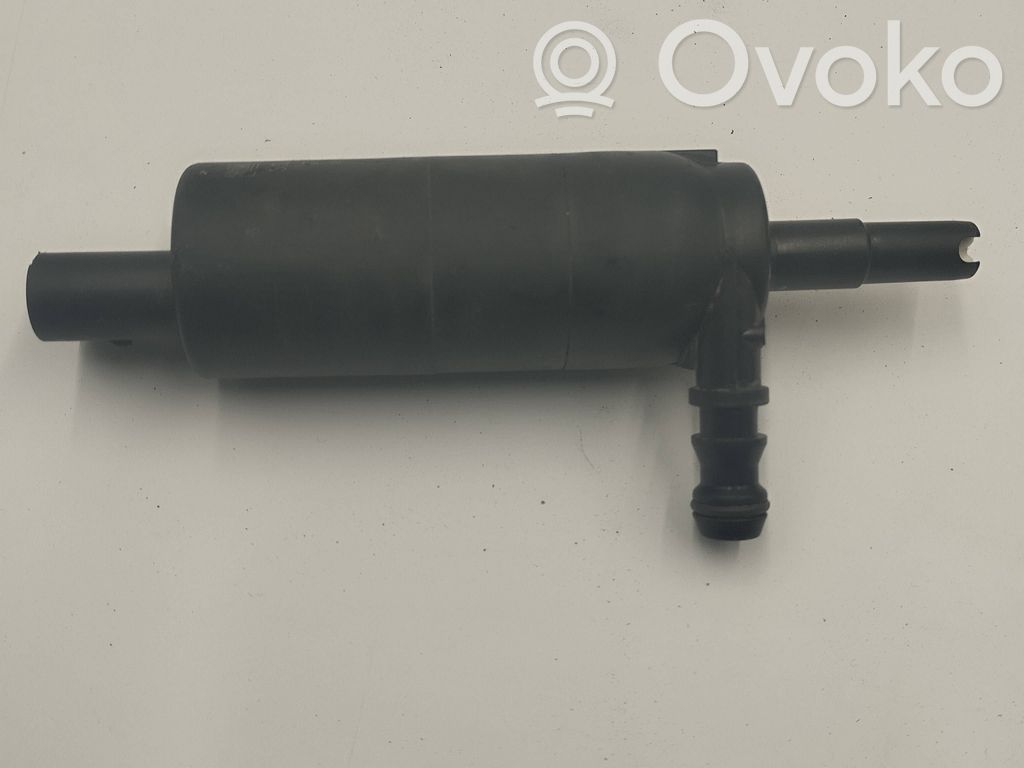 Opel Astra J Pompa spryskiwacza szyby przedniej / czołowej 