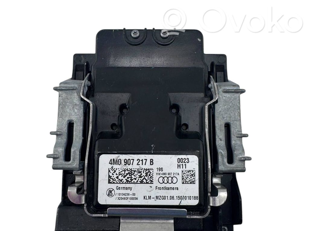 Audi Q7 4M Windshield/windscreen camera 