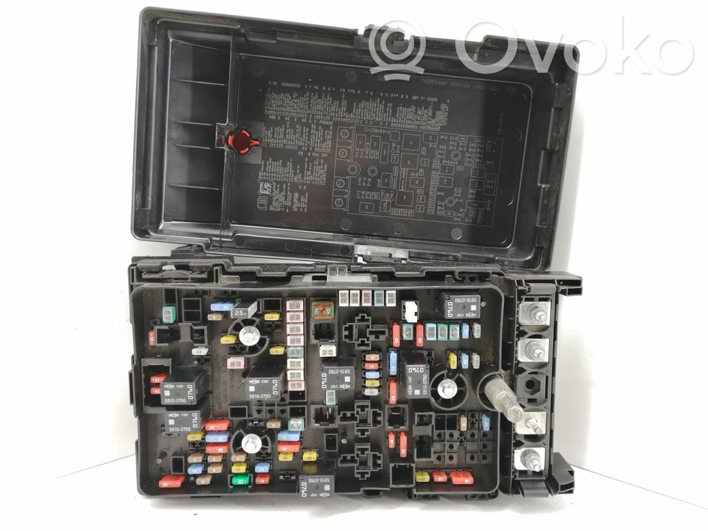Chrysler Pacifica Fuse module 