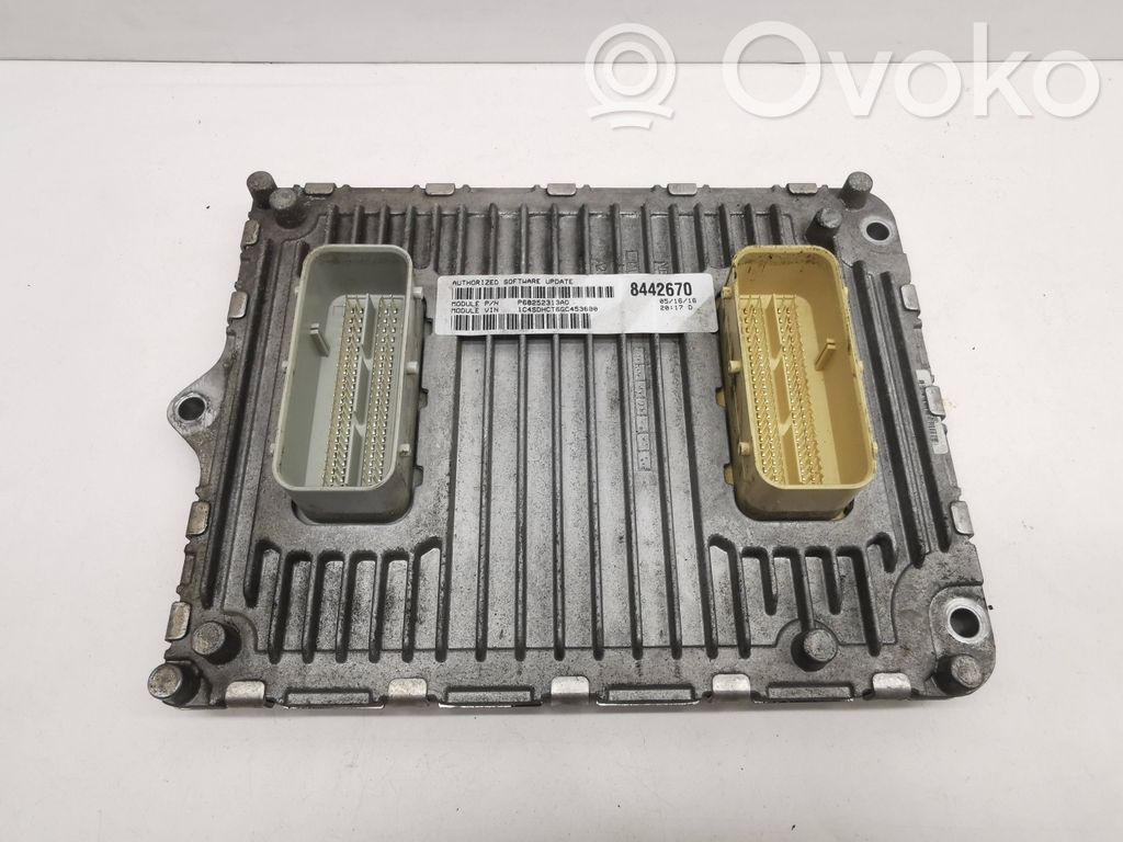 Unidad de control/módulo del motor   P68243322AA,P68252313AD