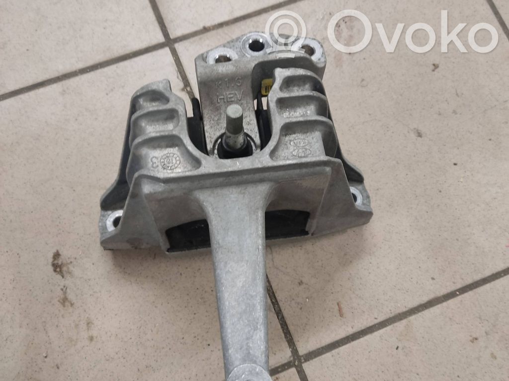 Engine mount bracket   21810G2000,126242,9G090116