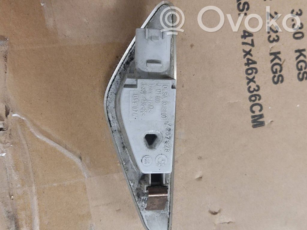 BMW X5 E70 Front fender indicator light 