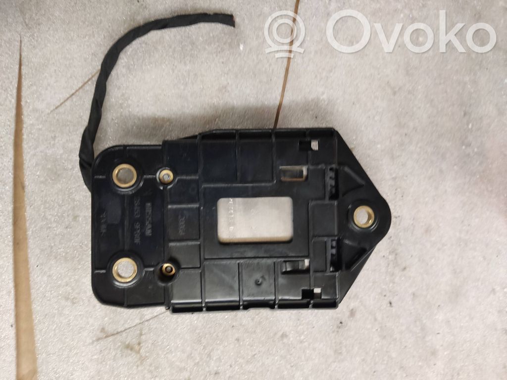 Nissan Leaf II (ZE1) Modul de control unghi mort 