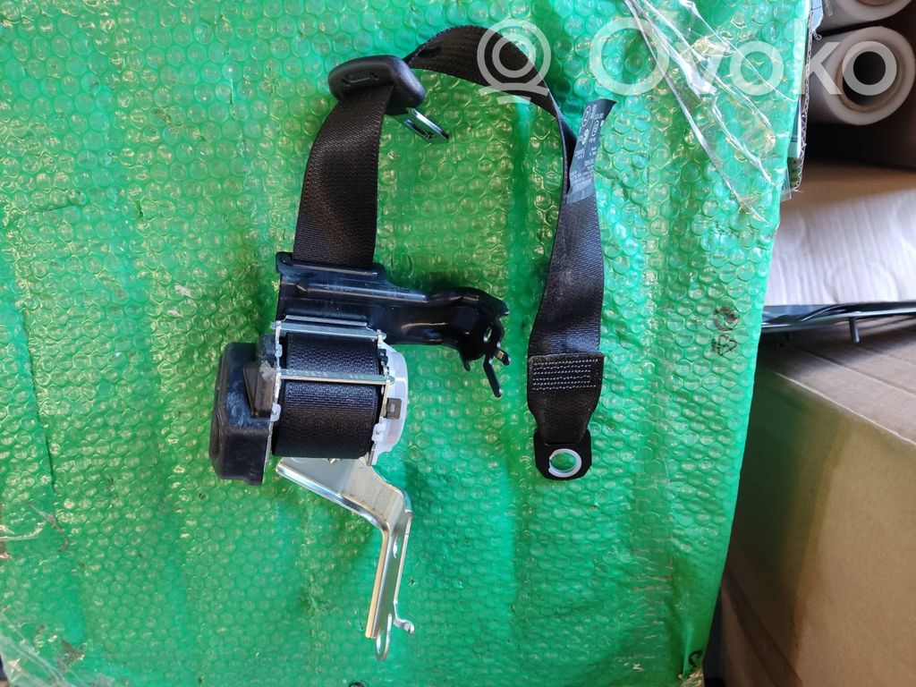 Lexus NX Cinturón trasero 